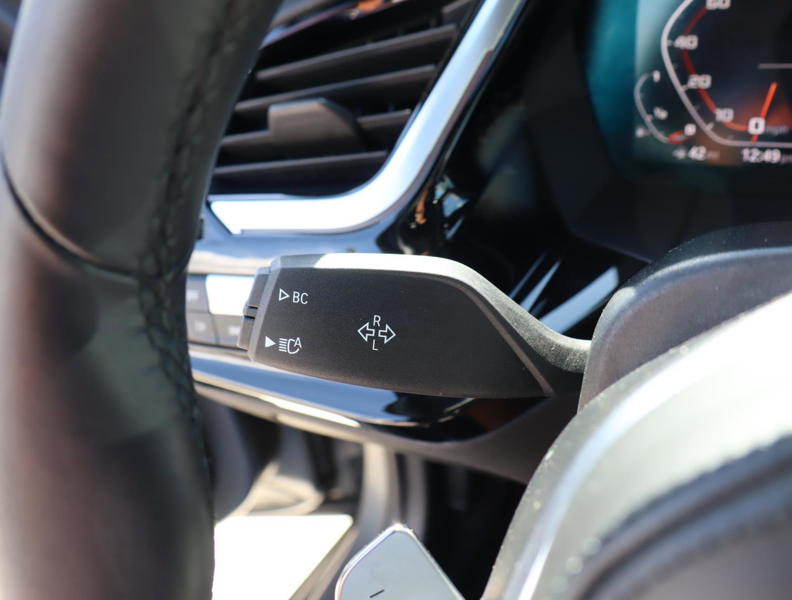 Certified 2022 BMW Z4 M40i w/ Premium Package image 27