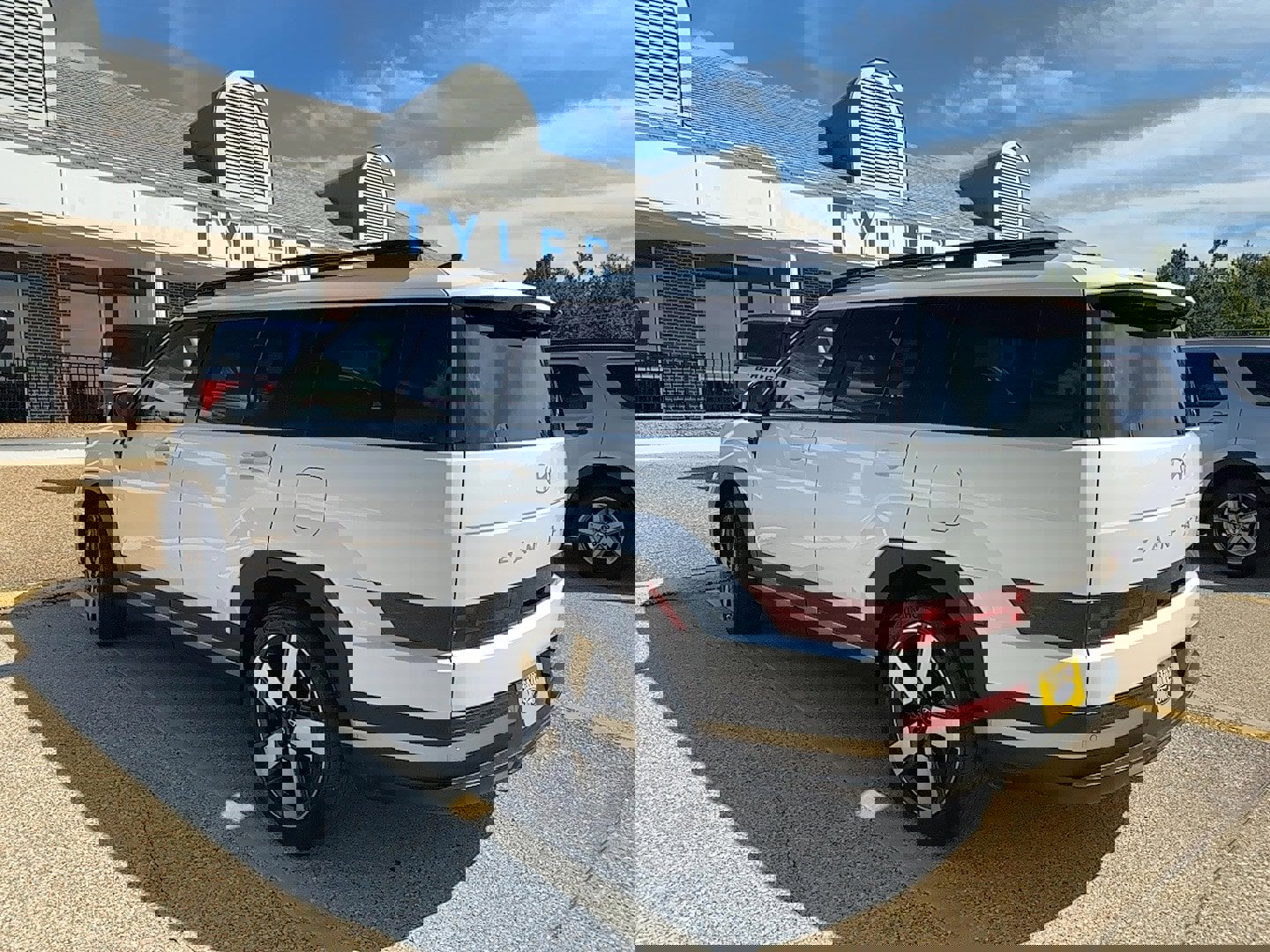 Used 2024 Hyundai Santa Fe Limited image 6