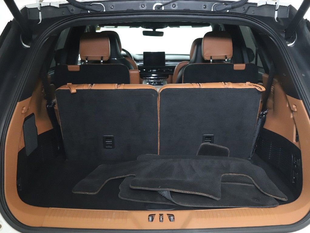 Certified 2023 Lincoln Aviator Black Label w/ Class IV Trailer Tow Package AWD/4WD image 30