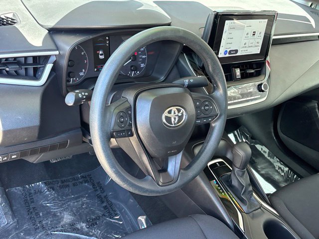 Used 2025 Toyota Corolla LE FWD image 10