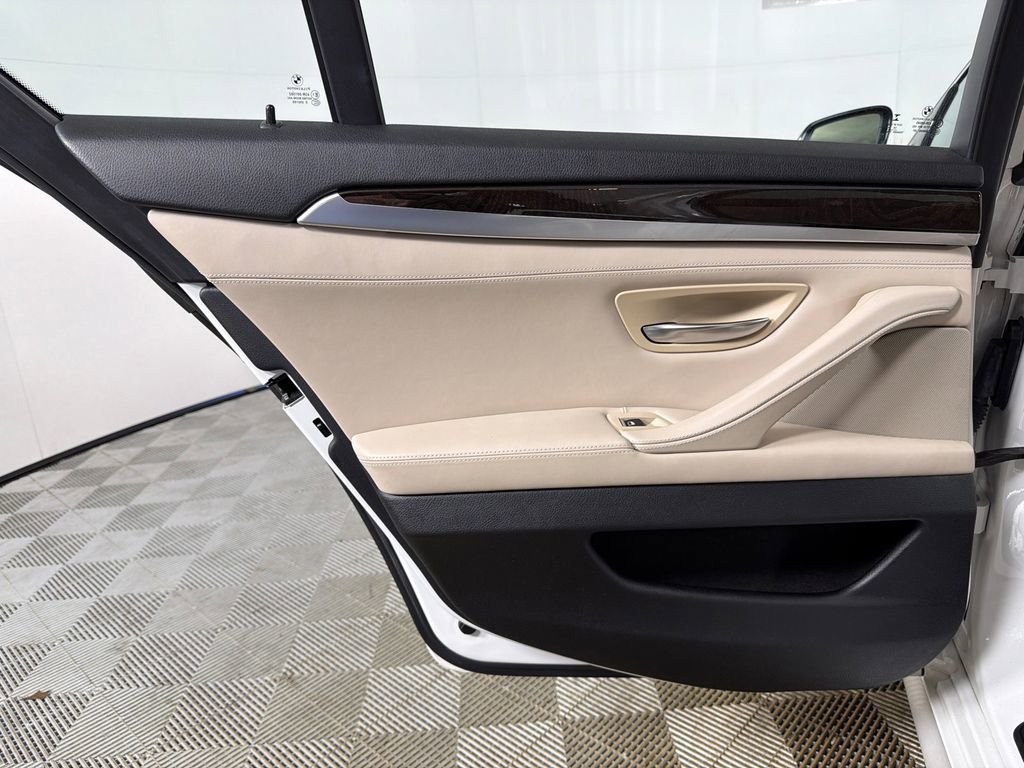 Used 2015 BMW 535i 535i image 24