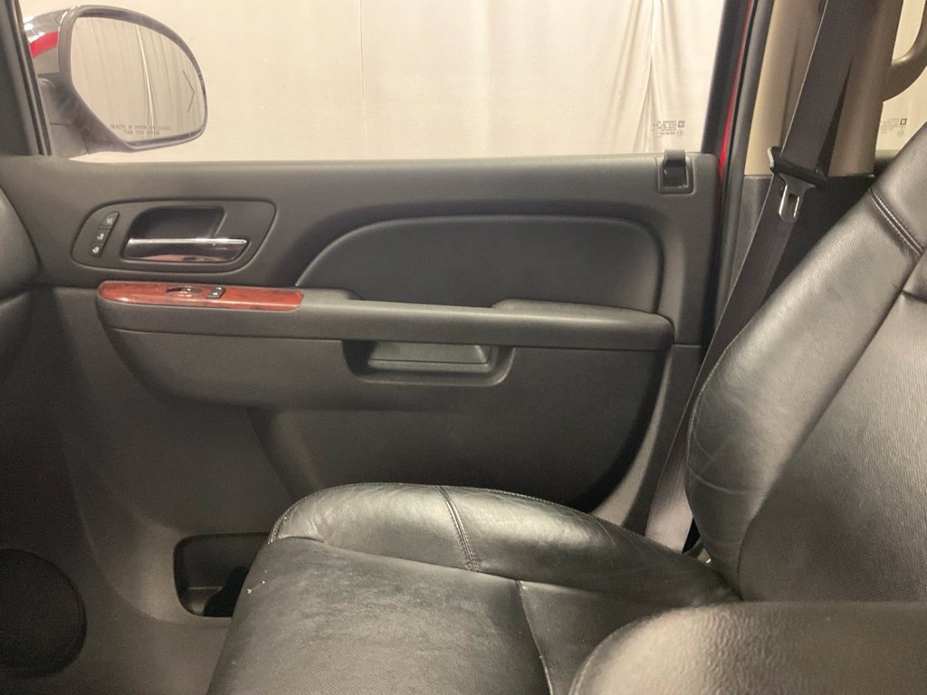 Used 2012 Chevrolet Avalanche LTZ AWD/4WD image 20
