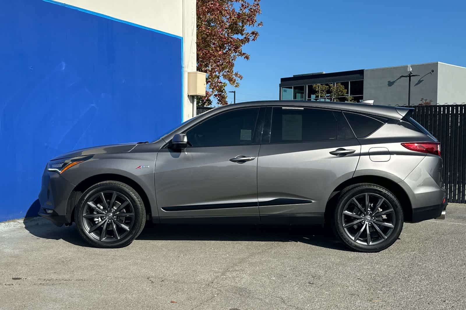 Certified 2025 Acura RDX w/ Advance Package AWD/4WD image 6