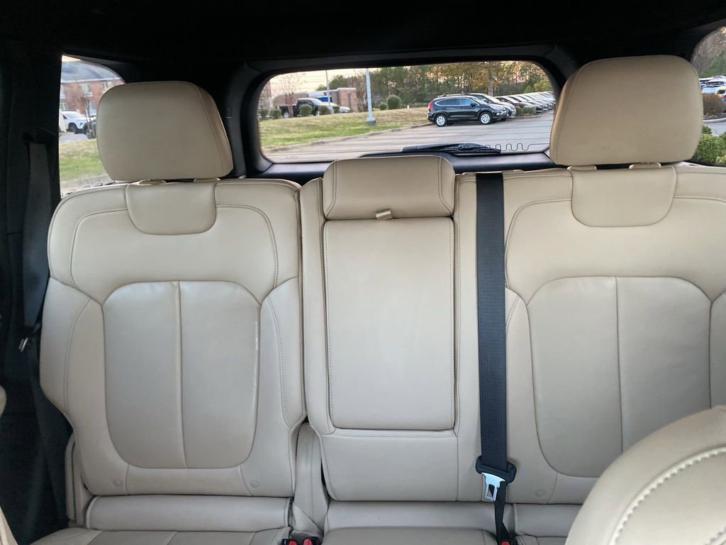 Used 2023 Jeep Grand Cherokee Limited image 31