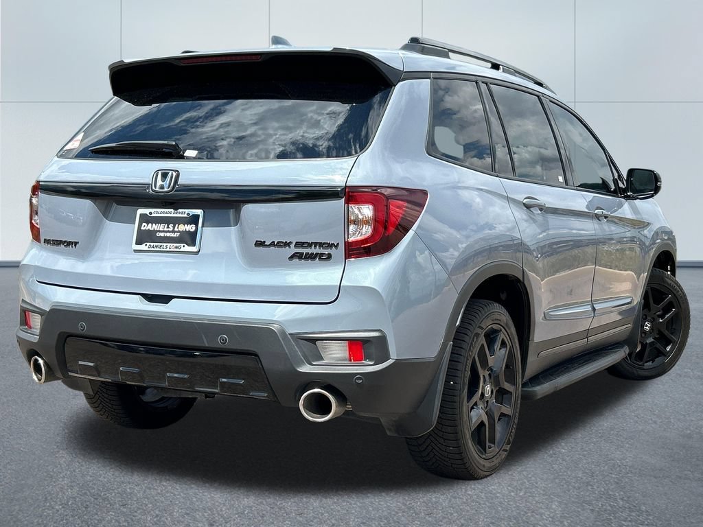 Used 2024 Honda Passport Black Edition image 2
