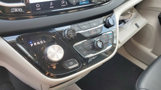 Used 2024 Chrysler Pacifica Touring-L FWD image 16