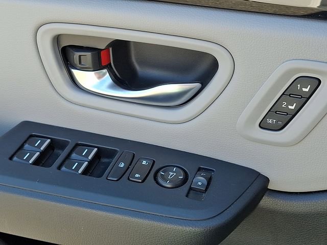 Used 2023 Honda Pilot Touring image 23