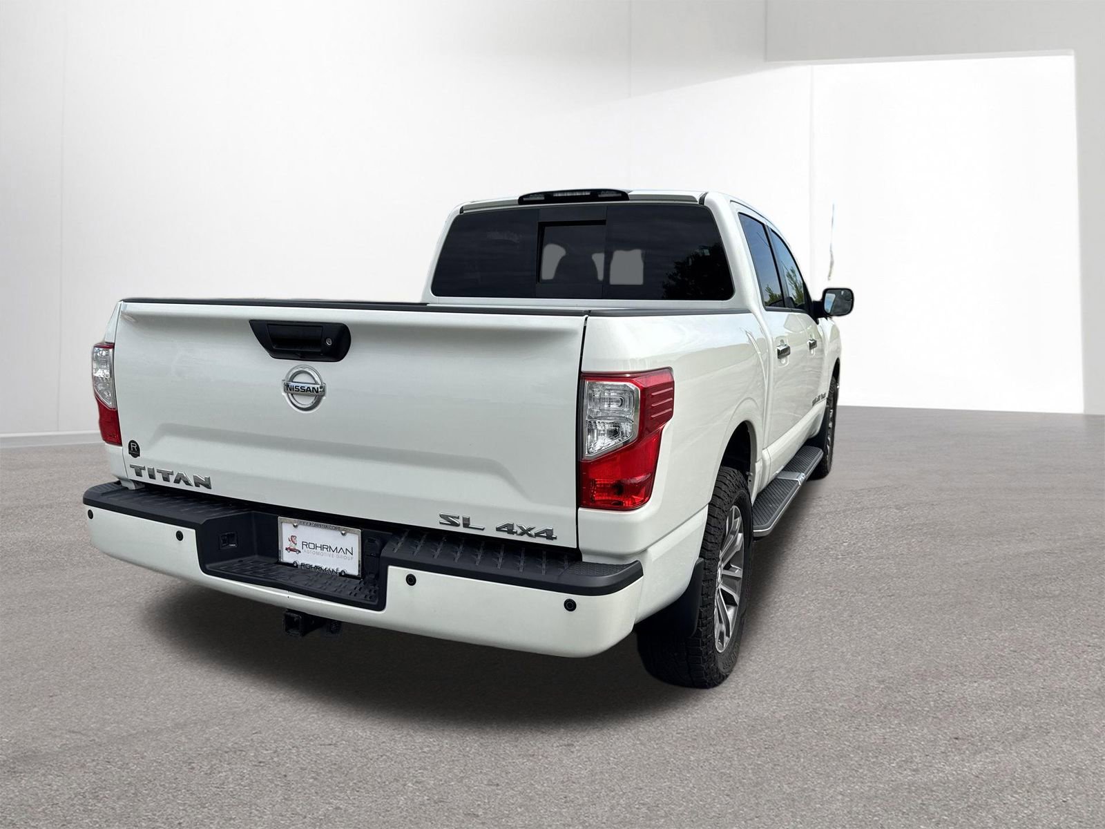 Used 2019 Nissan Titan SL AWD/4WD image 4