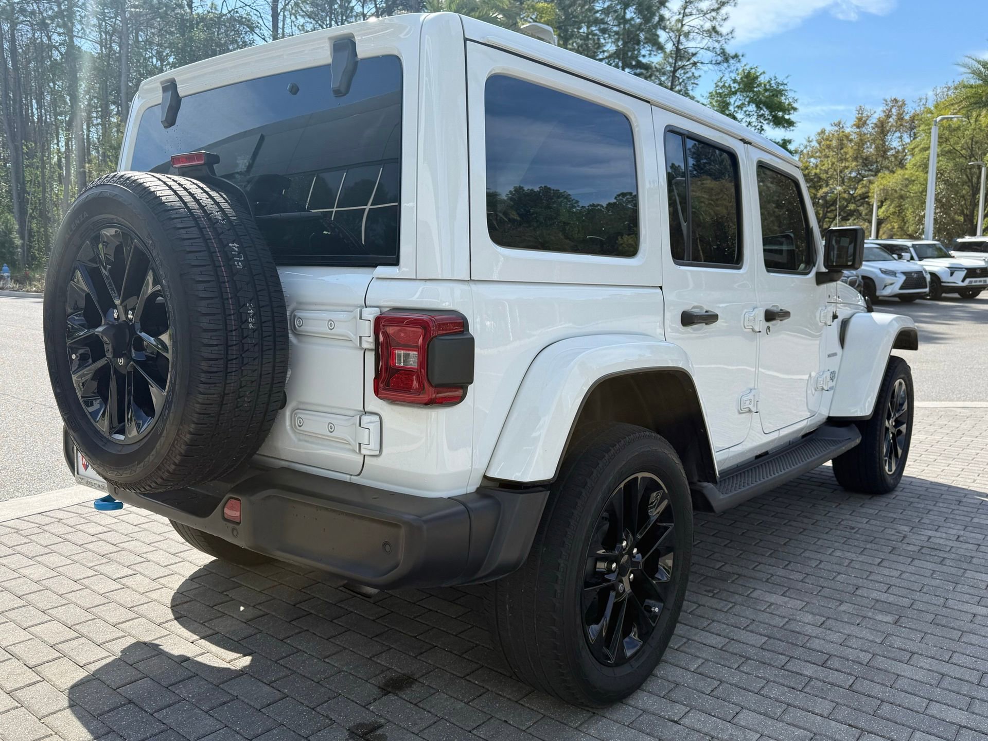 Used 2022 Jeep Wrangler Unlimited Sahara 4xe w/ Safety Group image 11