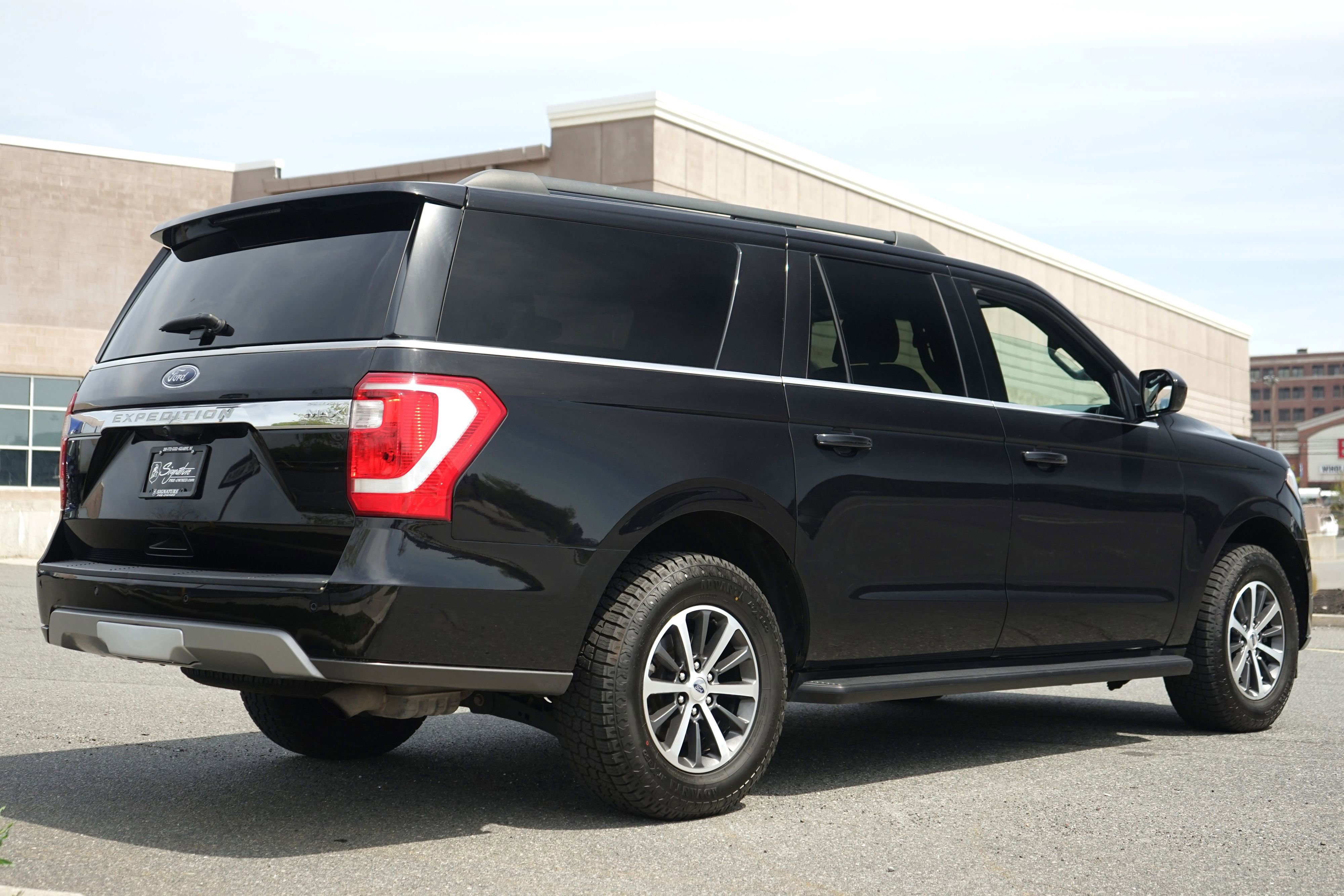Used 2021 Ford Expedition Max XLT AWD/4WD image 4