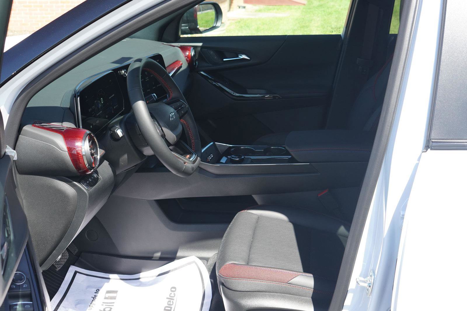 New 2026 Chevrolet Equinox RS w/ Convenience Package III image 25