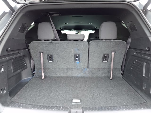 Used 2025 Chevrolet Traverse LT AWD/4WD image 4