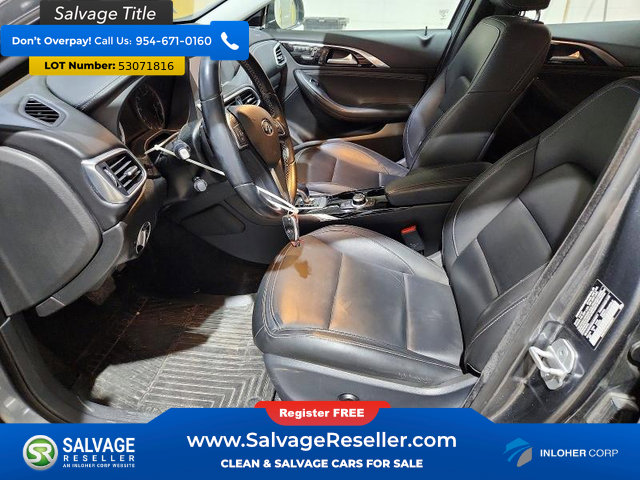 Used 2018 INFINITI QX30 Premium w/ Navigation Package AWD/4WD image 9