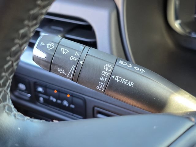 Used 2024 Chevrolet Suburban LT RWD image 42