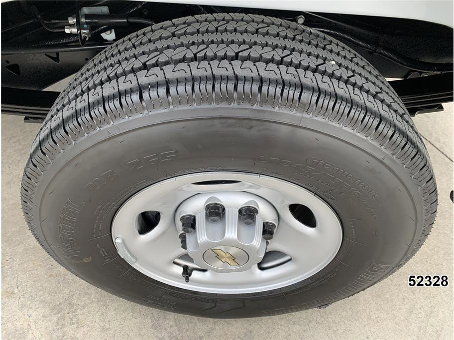 Used 2025 Chevrolet Express 2500 Extended w/ Communications Package image 22