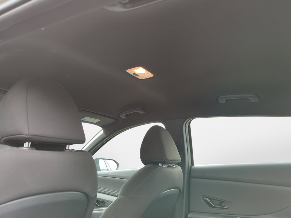 Certified 2025 Hyundai Elantra SEL image 13