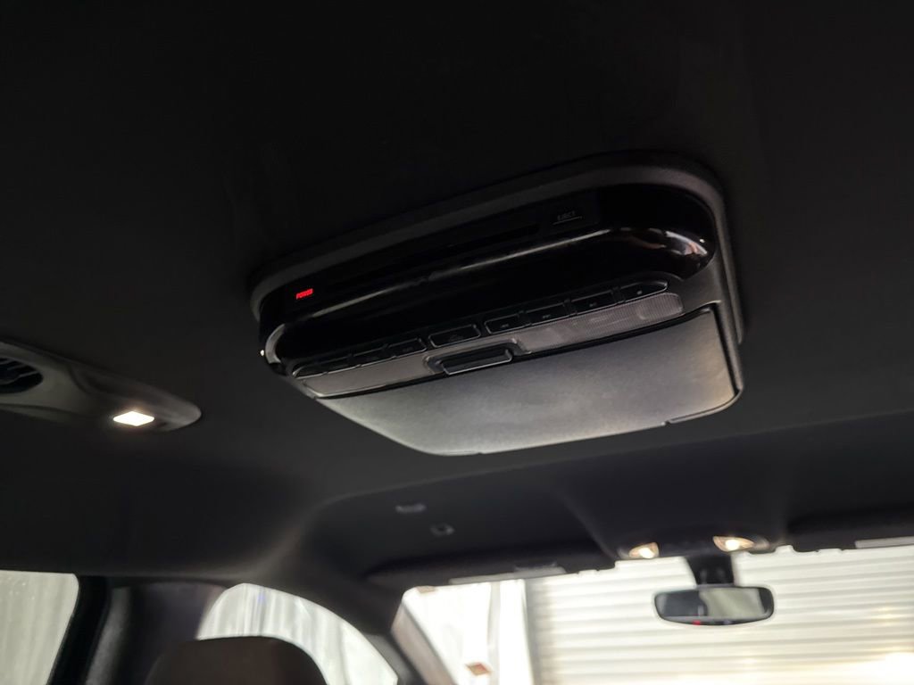 Used 2019 Chrysler Pacifica Touring Plus w/ S Appearance Package image 14