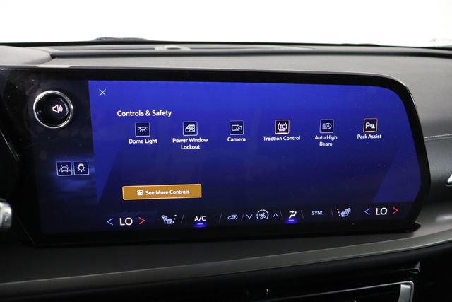 Used 2025 Chevrolet Traverse LT w/ Midnight/Sport Edition image 37