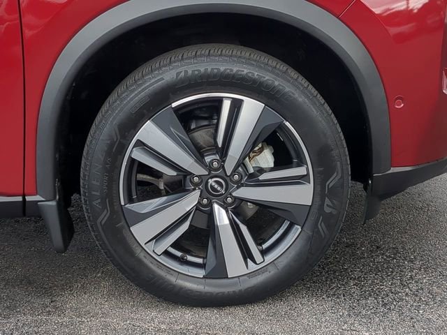 Used 2023 Nissan Rogue SL w/ SL Premium Package image 11