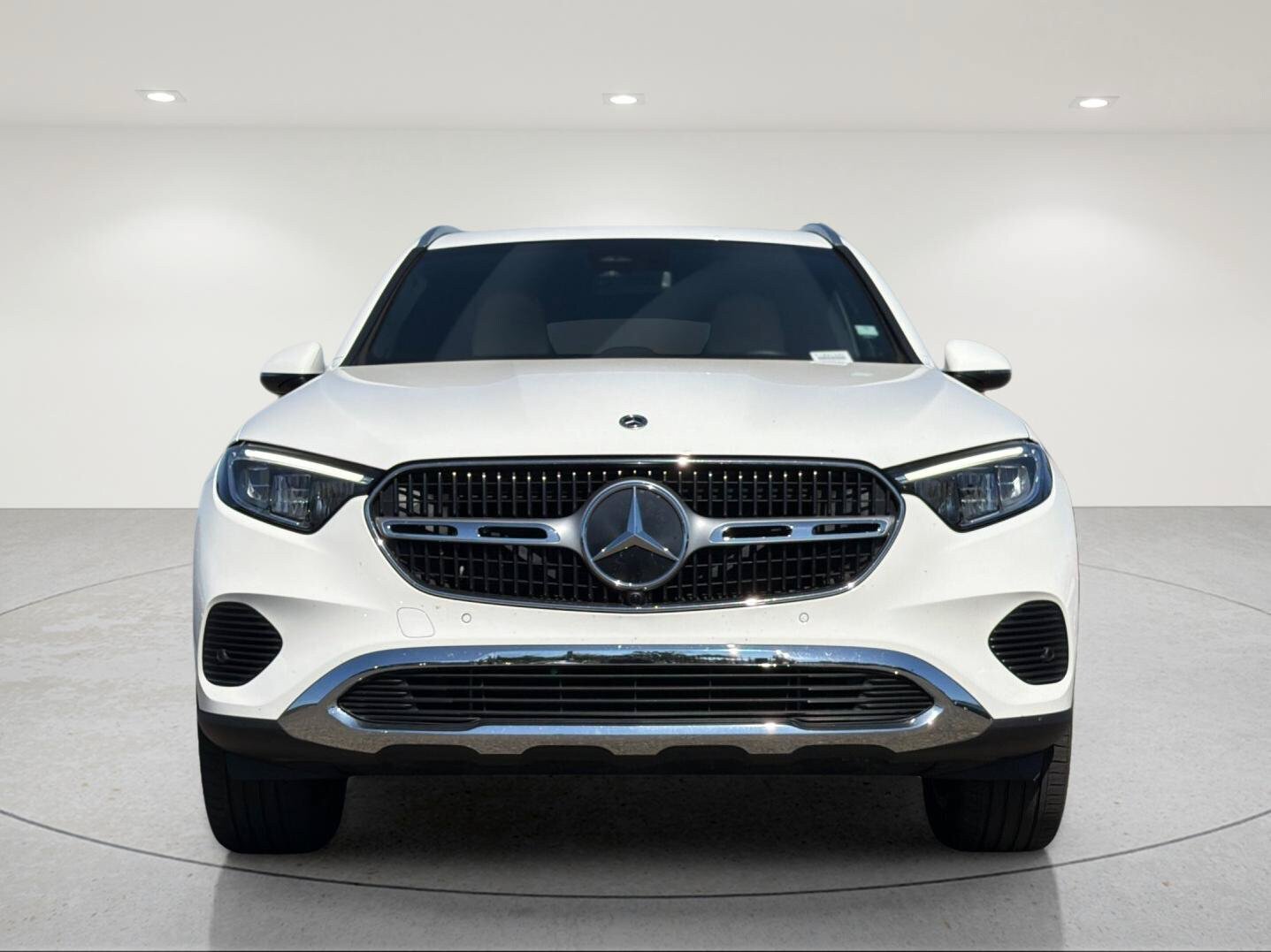 Used 2024 Mercedes-Benz GLC 300 4MATIC image 7