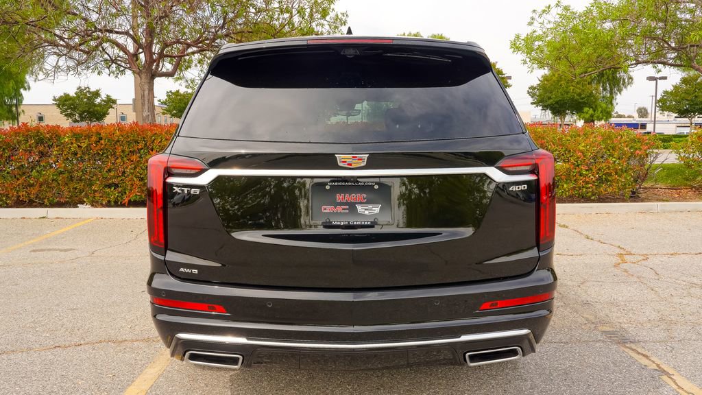 Certified 2025 Cadillac XT6 Premium Luxury w/ Platinum Package image 11