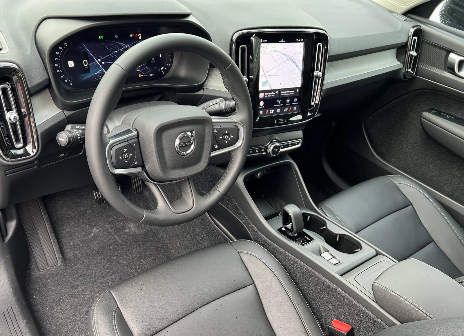 New 2026 Volvo XC40 B5 Plus w/ Protection Package Premier AWD/4WD image 13