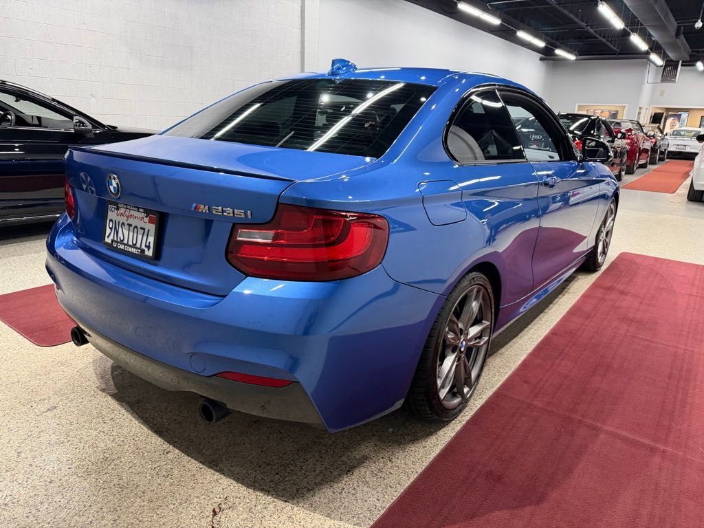 Used 2016 BMW M235i Coupe image 13