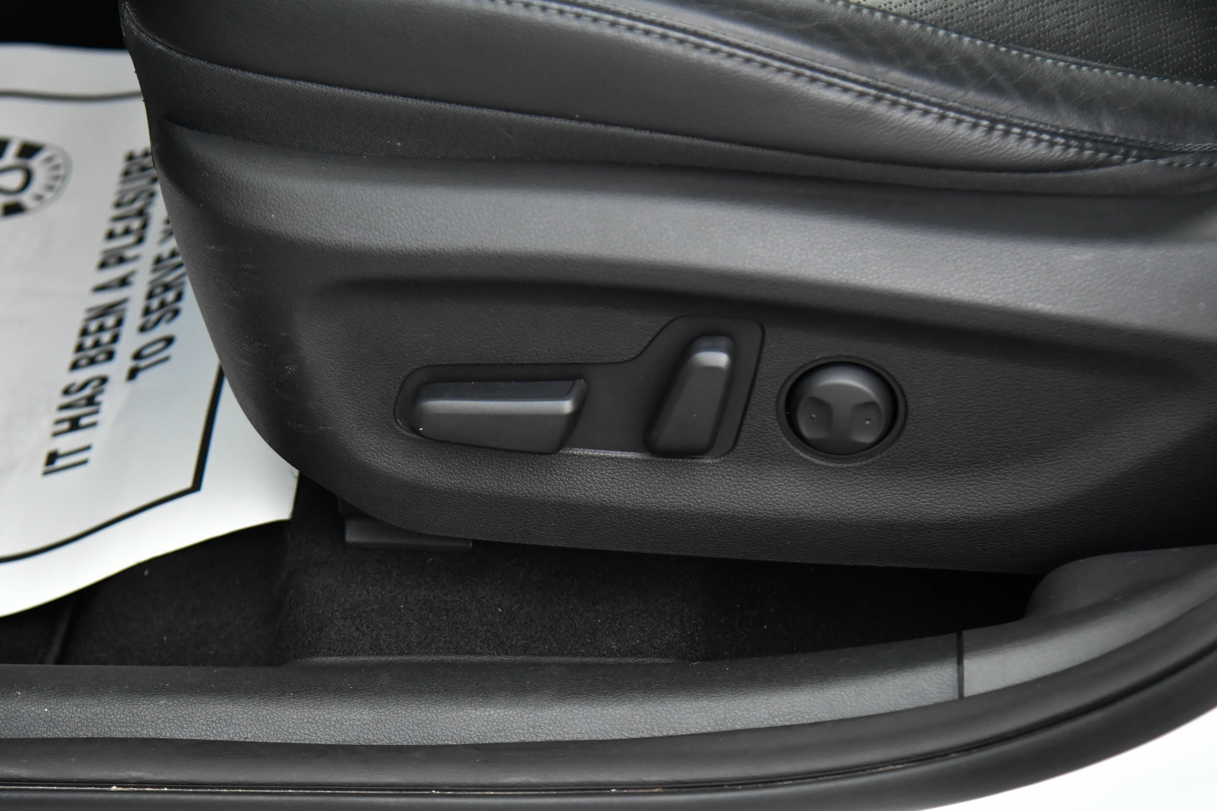 Used 2021 Hyundai Kona Limited image 17