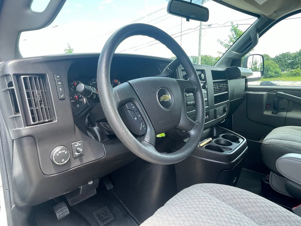 Used 2024 Chevrolet Express 3500 LS RWD image 9
