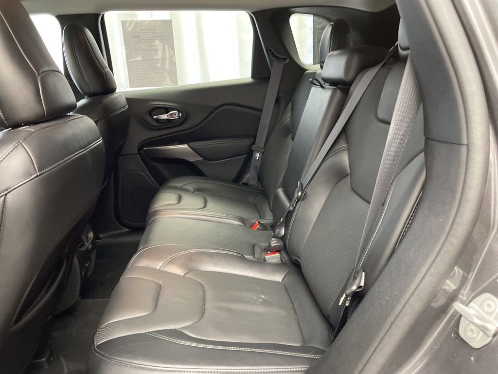 Used 2021 Jeep Cherokee Latitude Lux w/ Comfort/Convenience Group image 30