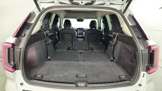 New 2026 Volvo EX90 Plus RWD image 42