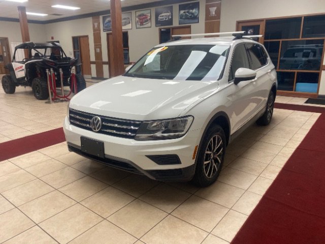 Used 2018 Volkswagen Tiguan SE AWD/4WD image 1