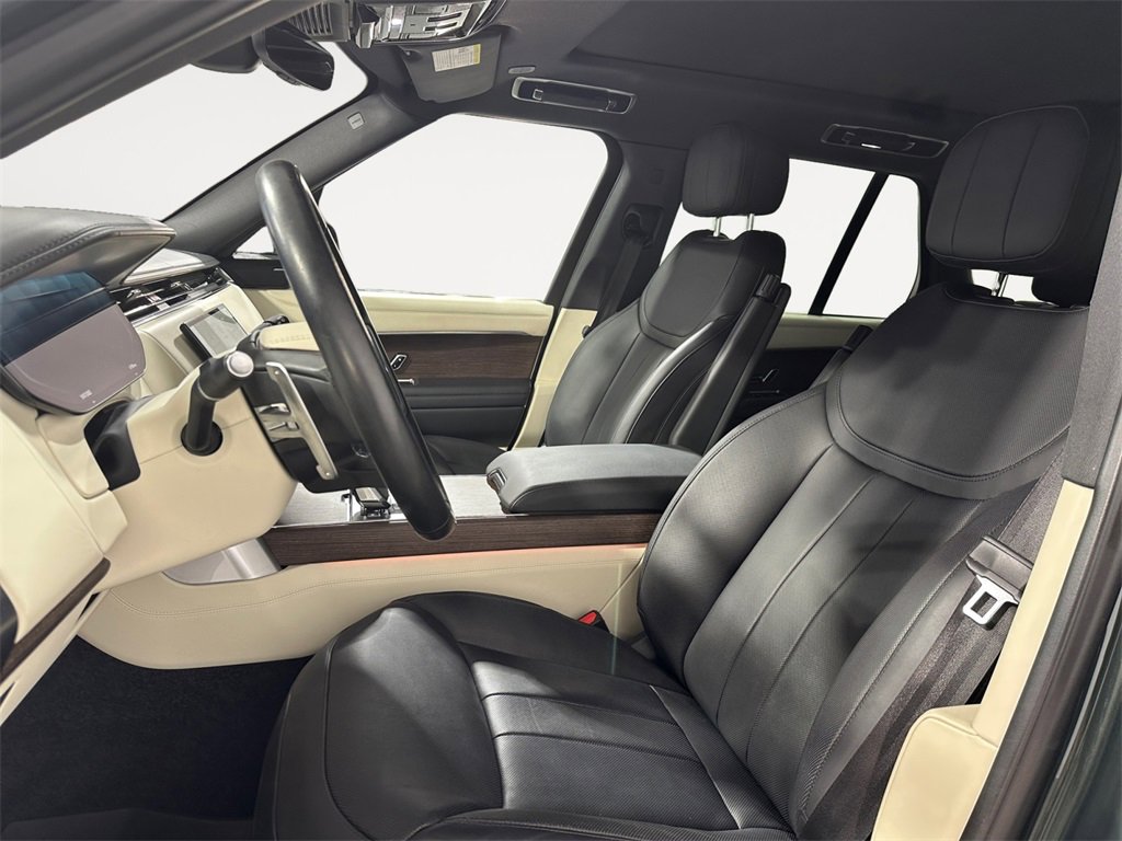 Used 2023 Land Rover Range Rover SE image 9