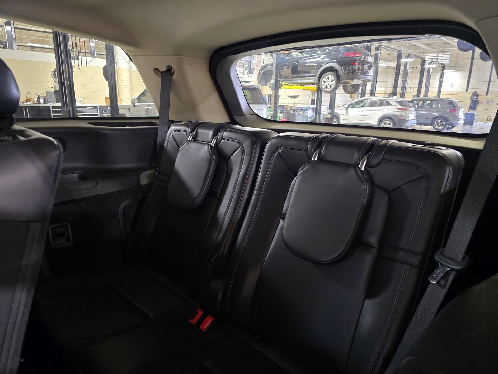 Used 2020 Lincoln Aviator Grand Touring w/ Elements Package Plus AWD/4WD image 11