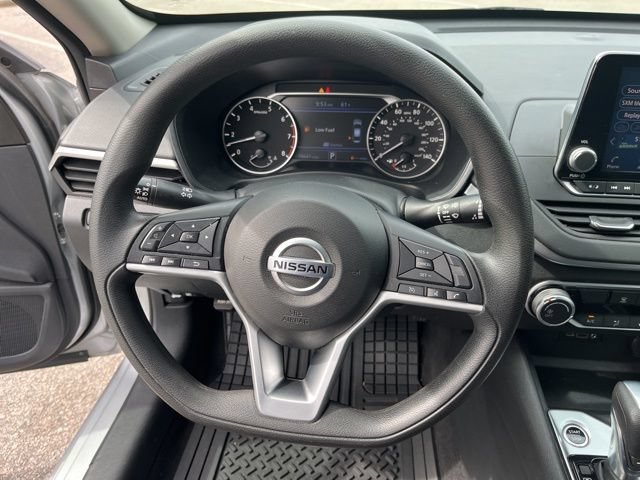 Used 2022 Nissan Altima 2.5 SV FWD image 18