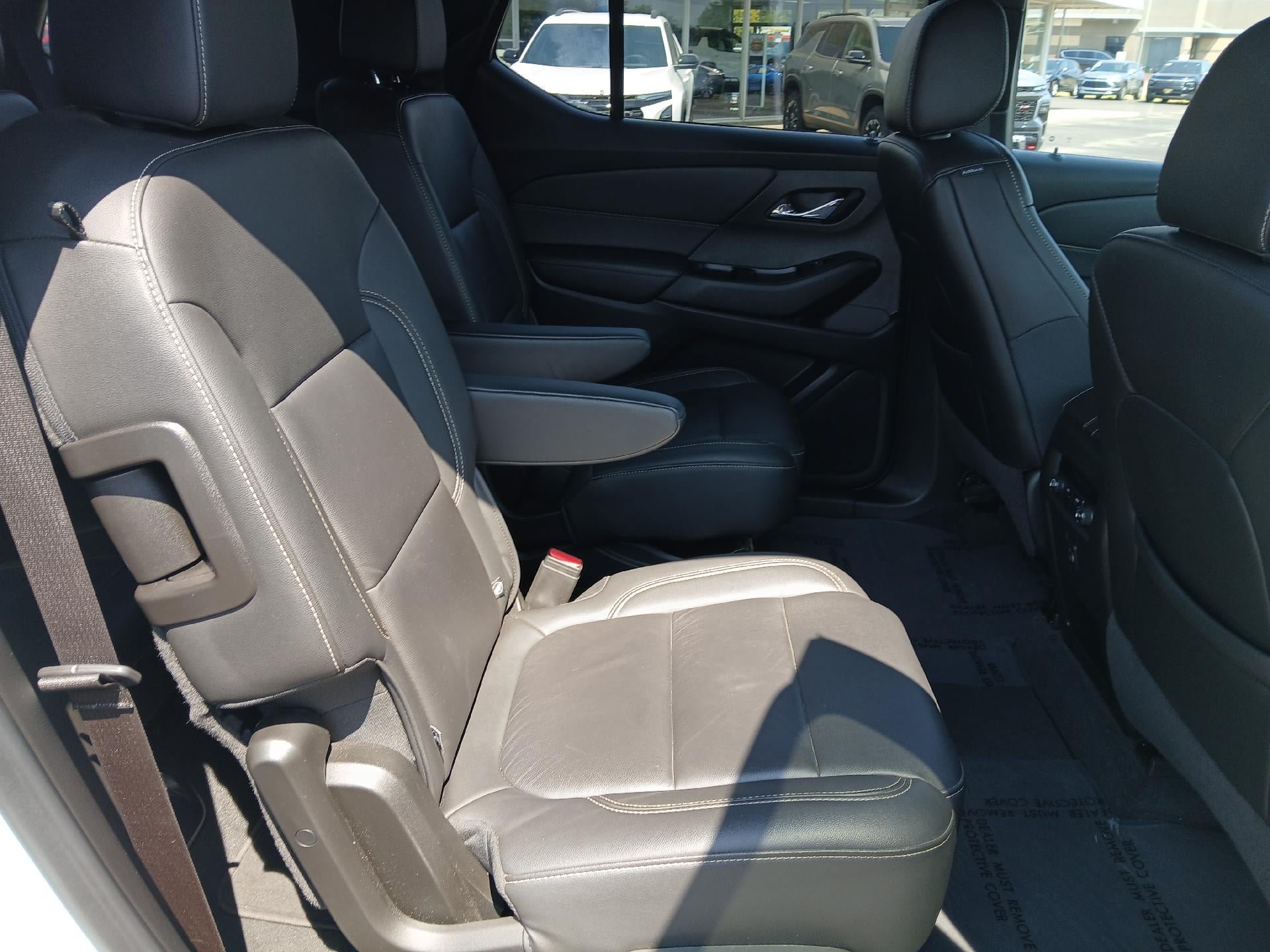 Used 2023 Chevrolet Traverse LT FWD image 20