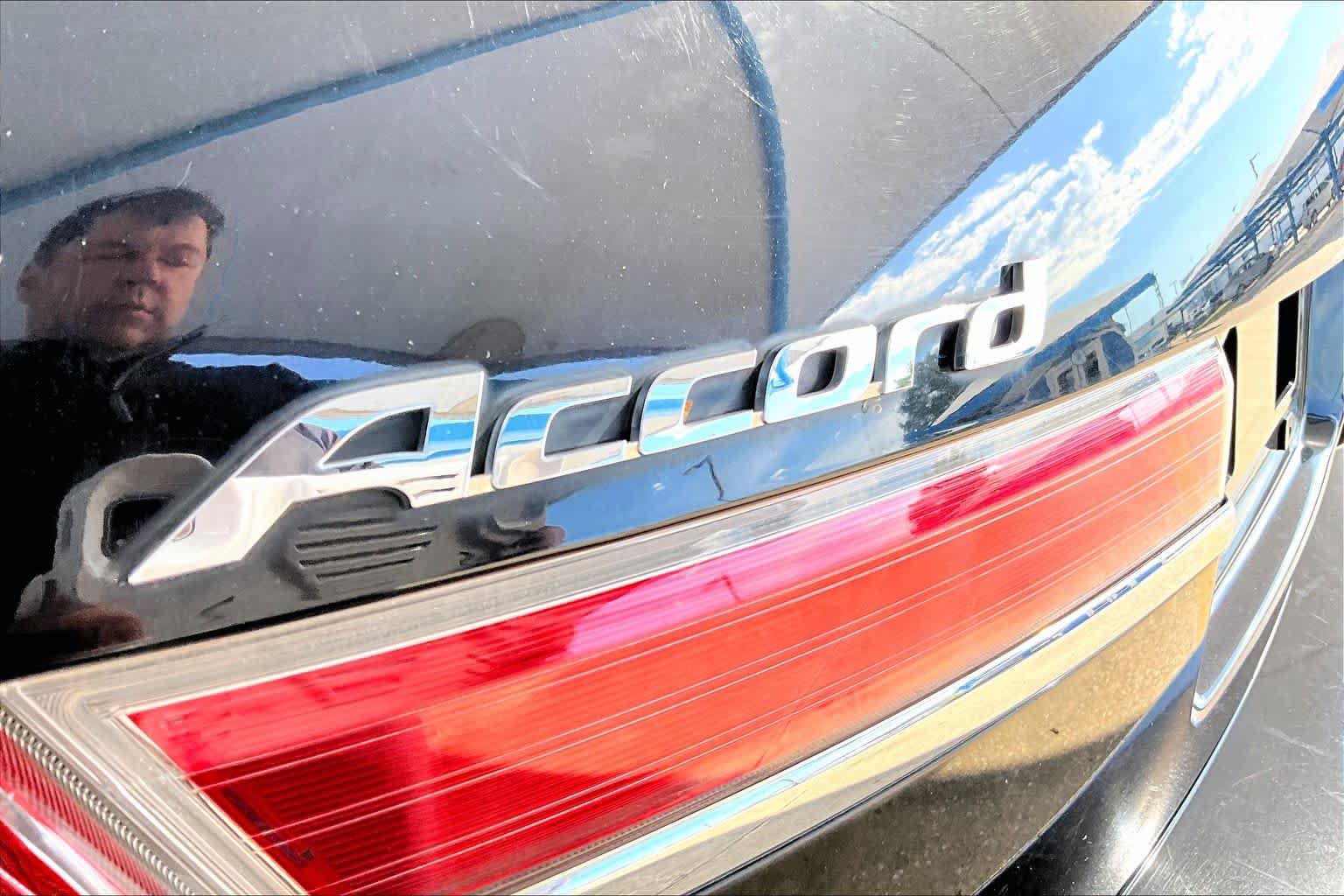 Used 2011 Honda Accord EX-L image 29