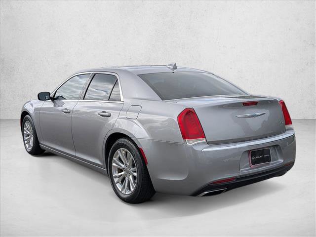 Used 2017 Chrysler 300 Limited image 8