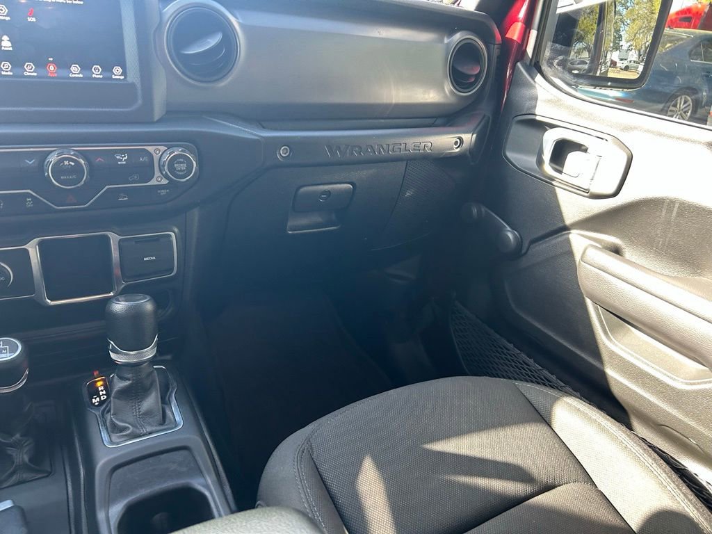 Used 2022 Jeep Wrangler Willys image 11