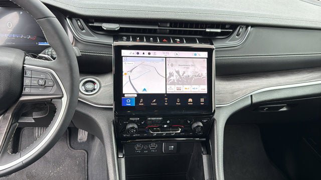 Certified 2023 Jeep Grand Cherokee Limited AWD/4WD image 20