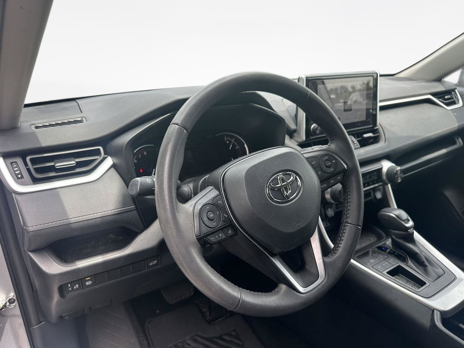 Certified 2024 Toyota RAV4 XLE Premium FWD image 11