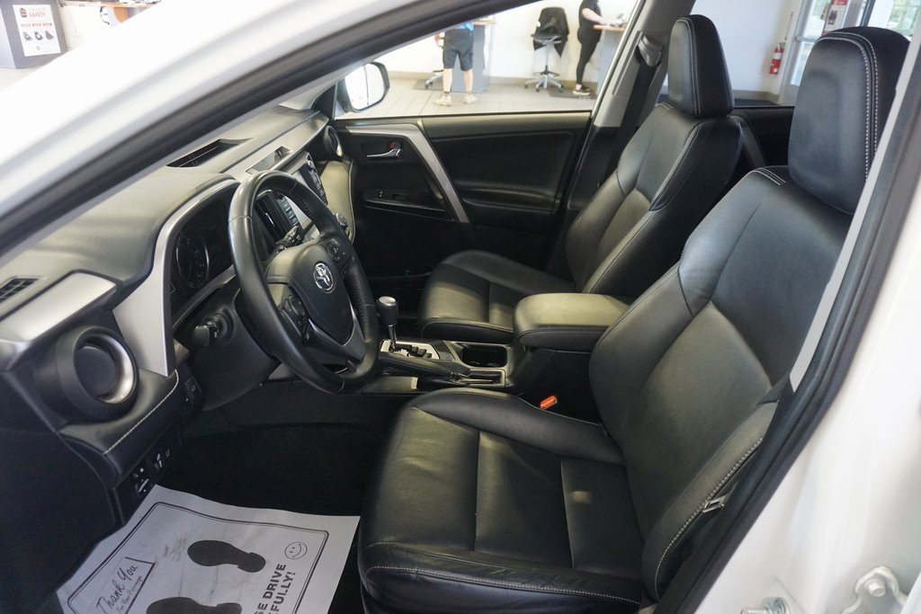 Certified 2018 Toyota RAV4 Limited image 23
