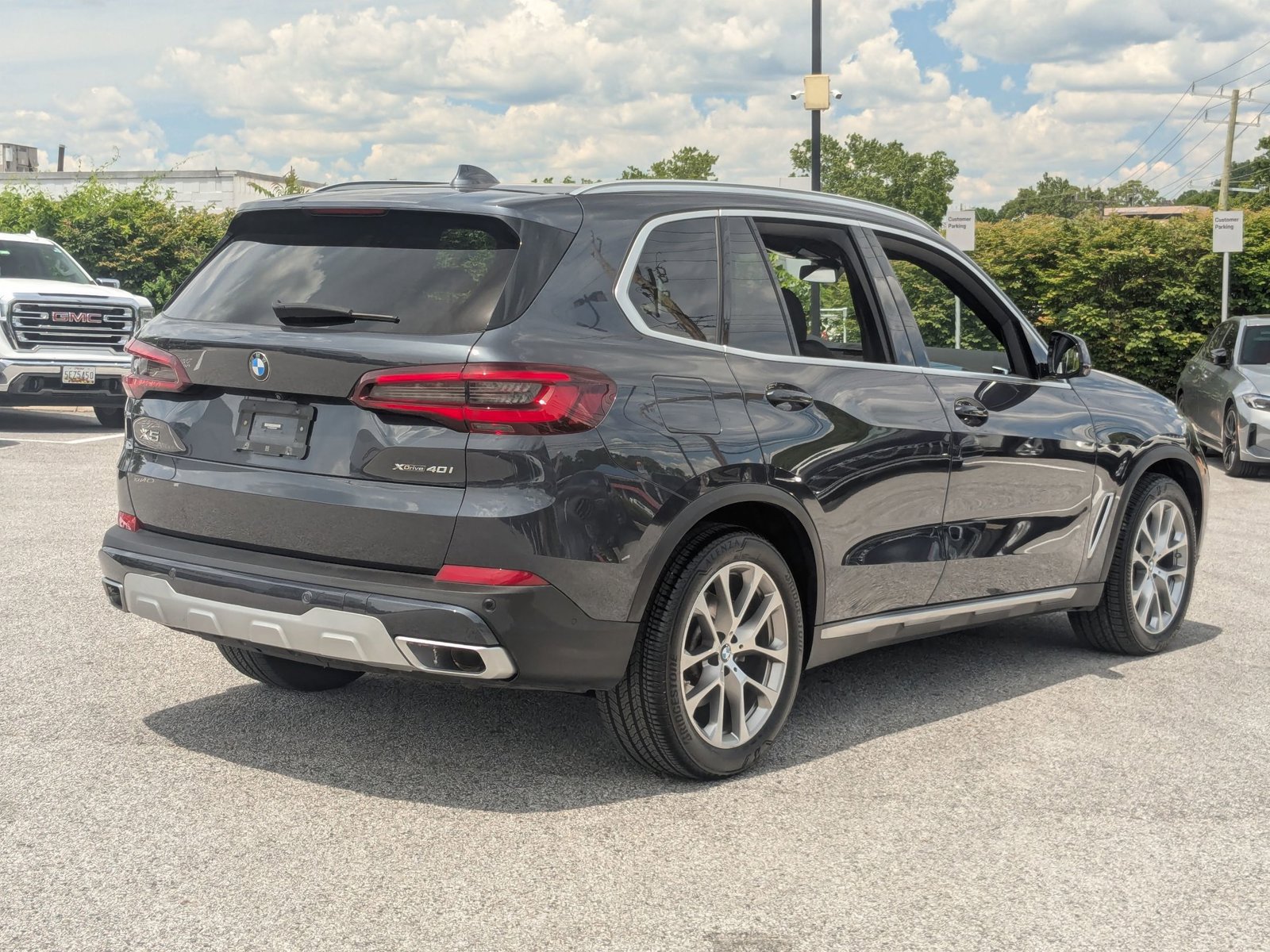 Used 2022 BMW X5 xDrive40i w/ Premium Package AWD/4WD image 9