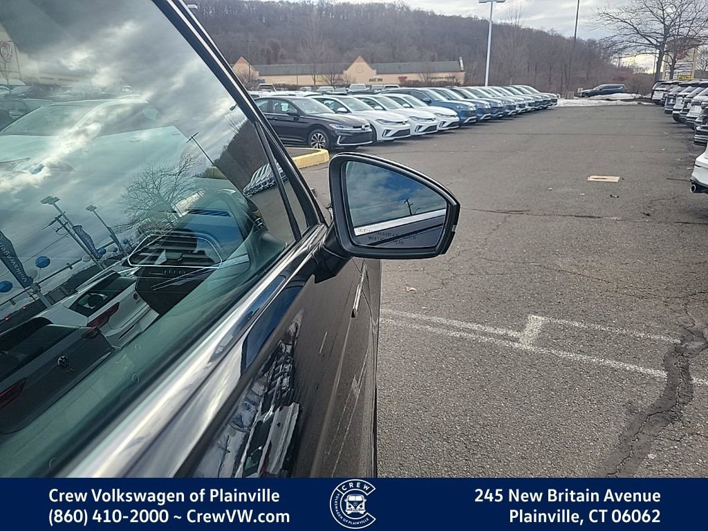 Certified 2022 Volkswagen Tiguan SE image 34