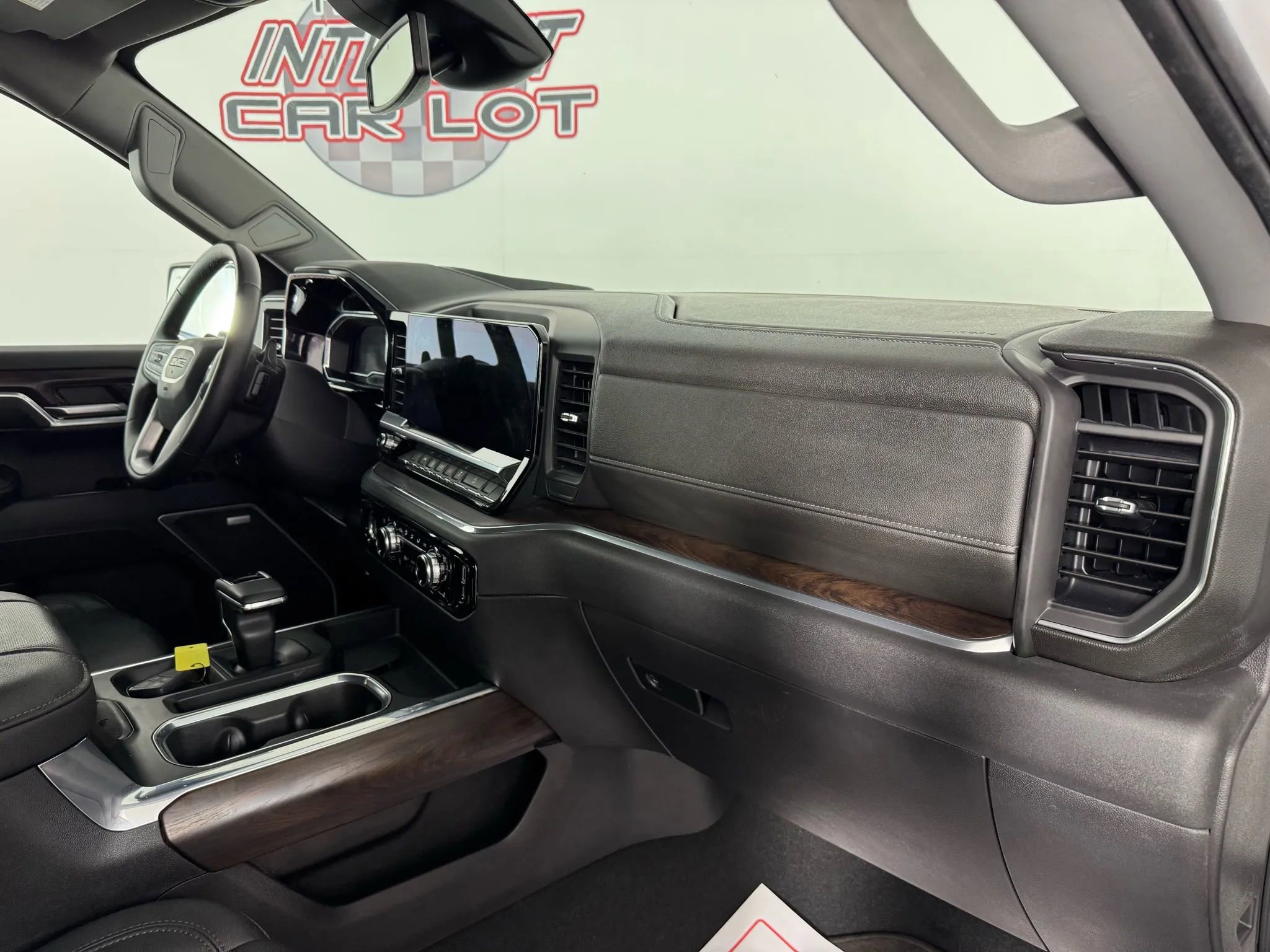 Used 2023 GMC Sierra 1500 SLT w/ SLT Premium Package image 12