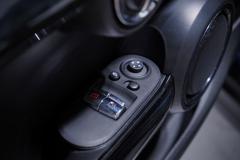 Used 2023 MINI Cooper SE image 13