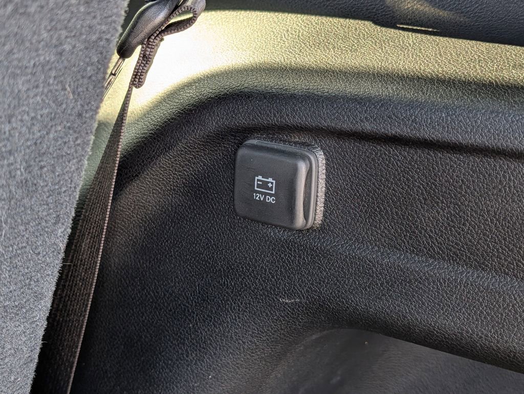 Used 2024 Jeep Grand Cherokee L Limited w/ Luxury Tech Group II image 16