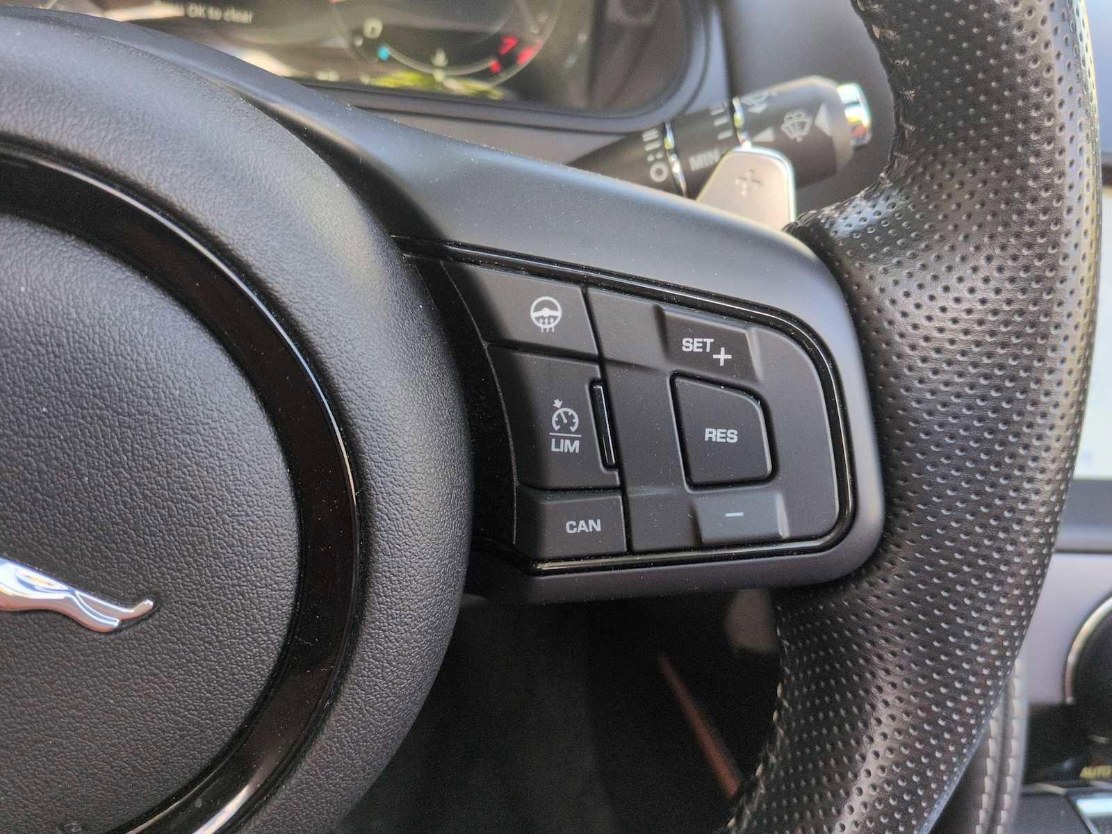 Used 2021 Jaguar F-TYPE R AWD/4WD image 22