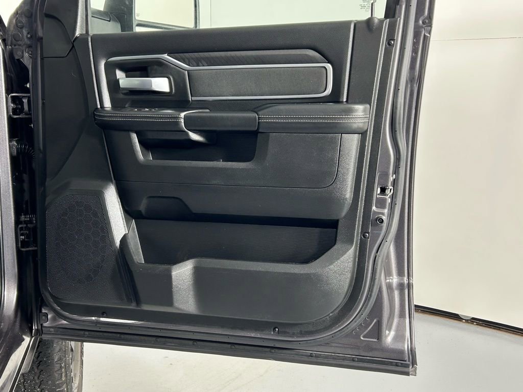 Used 2025 RAM 2500 Lone Star image 10