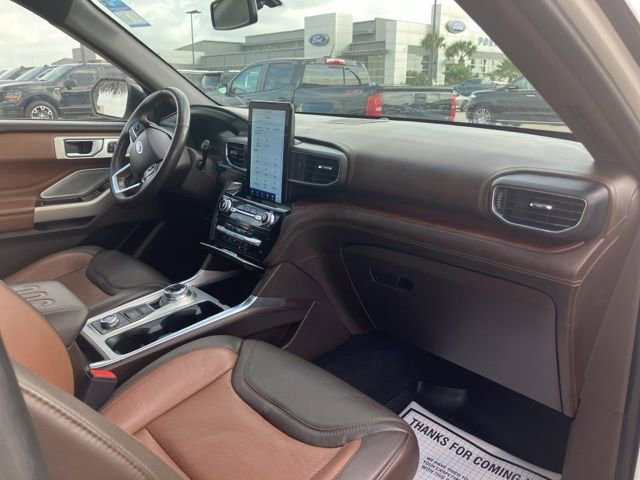 Used 2022 Ford Explorer King Ranch w/ Technology Package AWD/4WD image 13